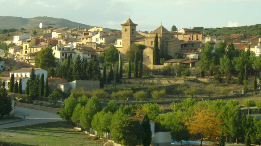 petr-s-c-mo-llegar-y-qu-hacer-en-este-pueblo